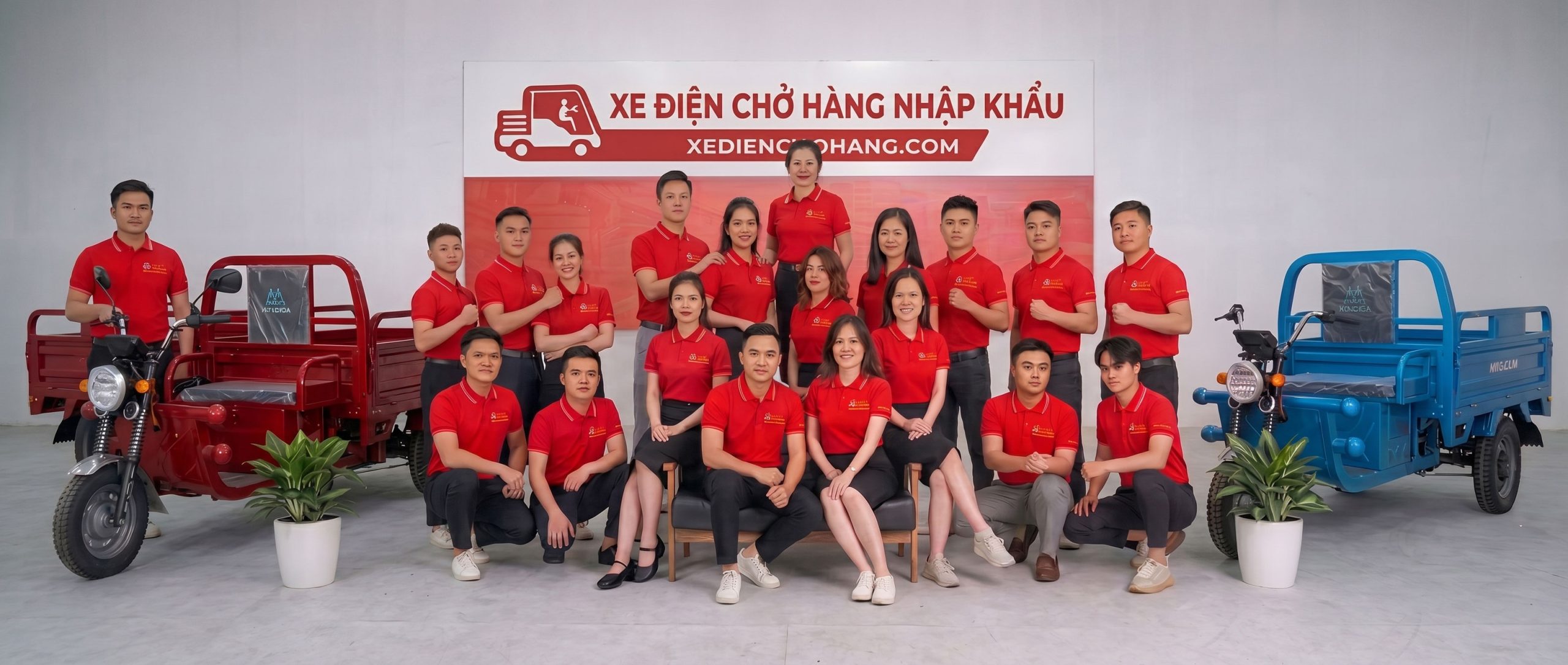 Đội ngũ nhân sự - Xe Điện Chở Hàng banner xedienchohang com 1 scaled - Xe Điện Chở Hàng