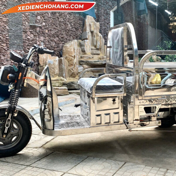 kích thước tổng thể DxRxC = 3,2m x 1,1m x 1,4m