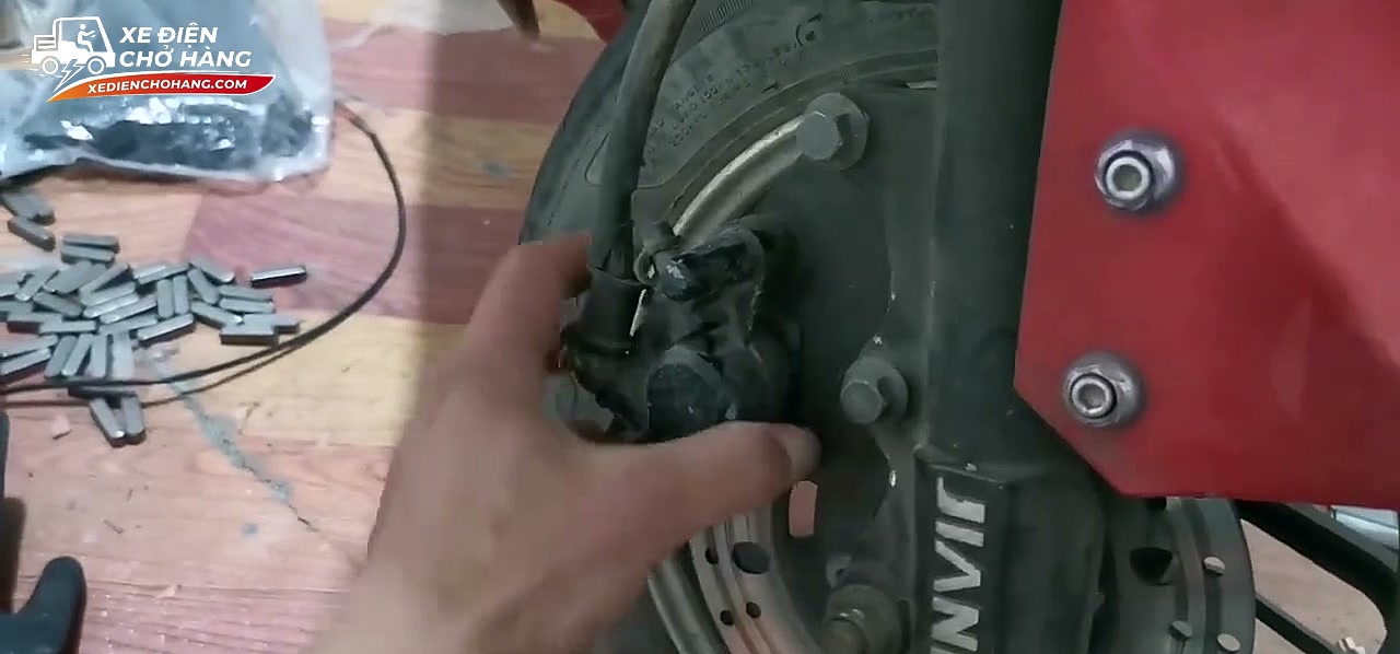 Cách khắc phục lỗi phanh xe điện bị bó cứng - Xe Điện Chở Hàng Nguyên nhân khiến phanh đĩa xe điện bị kẹt cứng